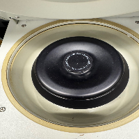 Eppendorf 5417C Centrifuge image 1